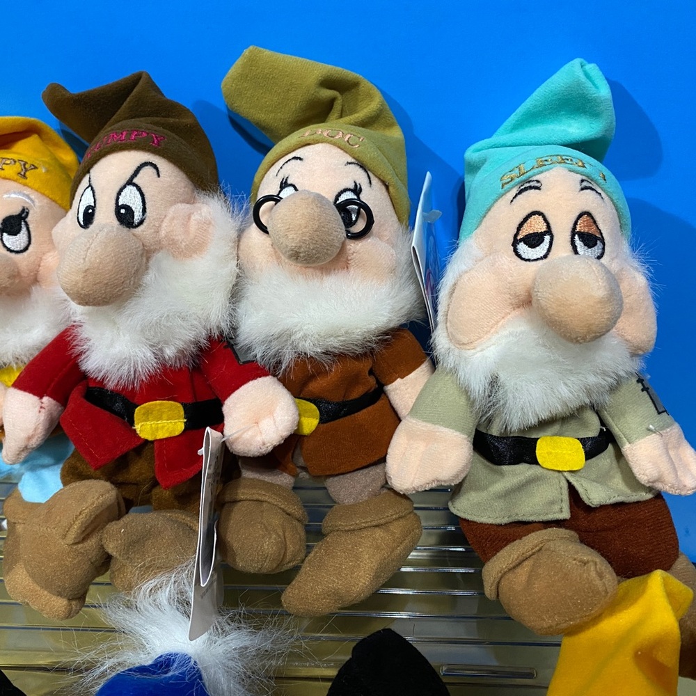 DISNEY EXCLUSIVE NWT 90s SNOW WHITE AND THE SEVEN DWARFS COMPLETE SET OF 10PLUSH - Picture 4 of 13